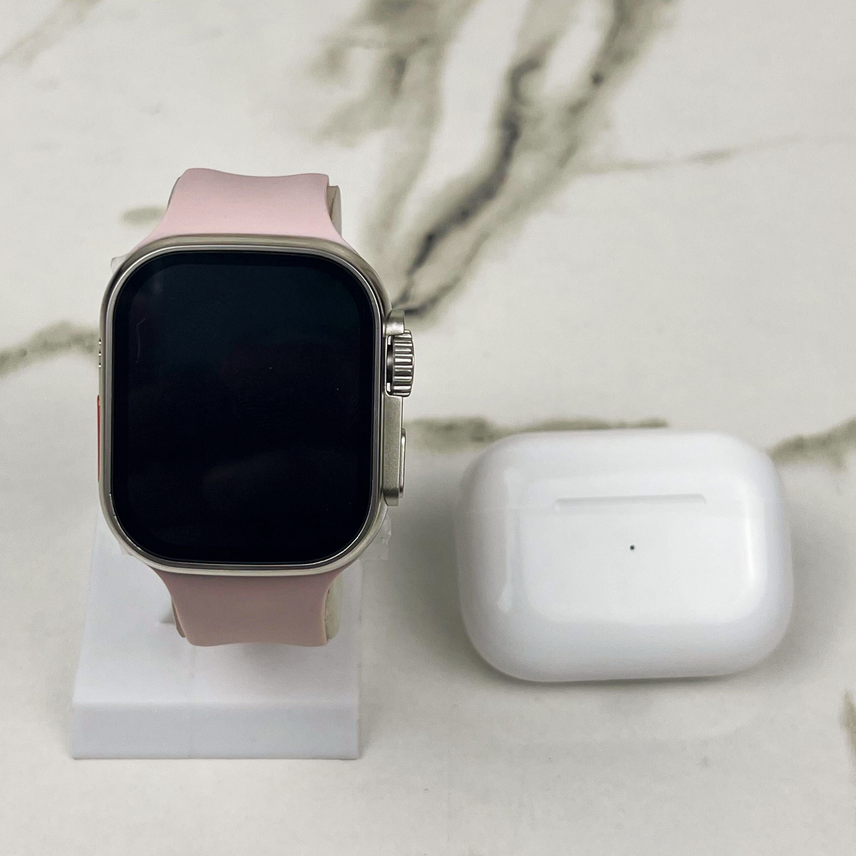 Smart Watch with Built-in Earbuds Case