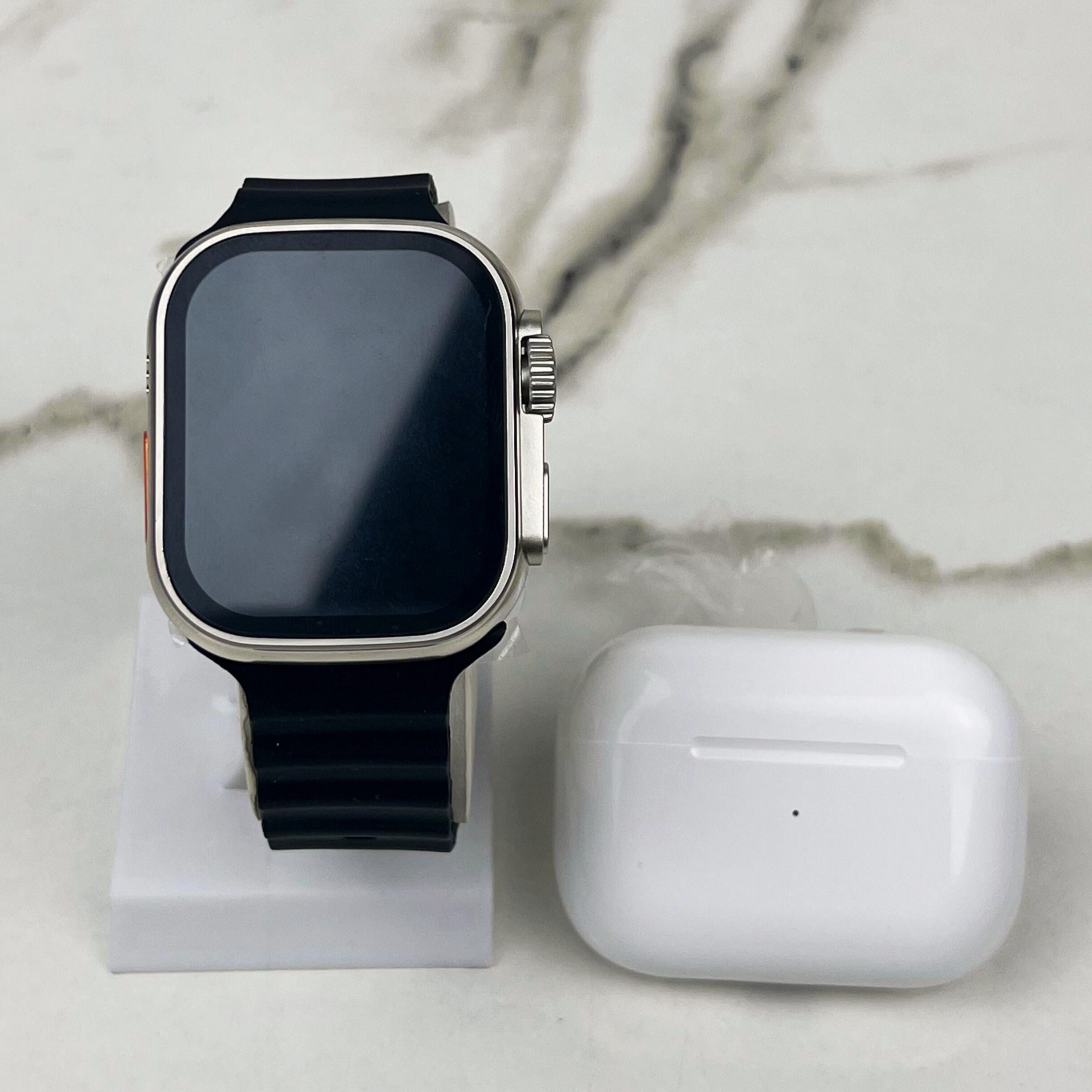 Smart Watch with Built-in Earbuds Case